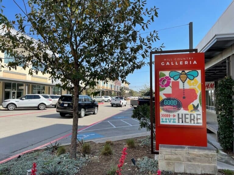 Hill Country Galleria, Bee Cave